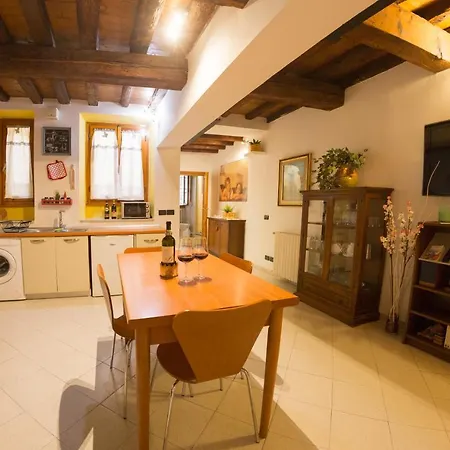 Apartment San Frediano District -